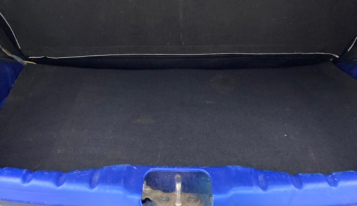 2014 Hyundai Eon MAGNA PLUS, Petrol, Manual, 66,797 km, Boot Inside