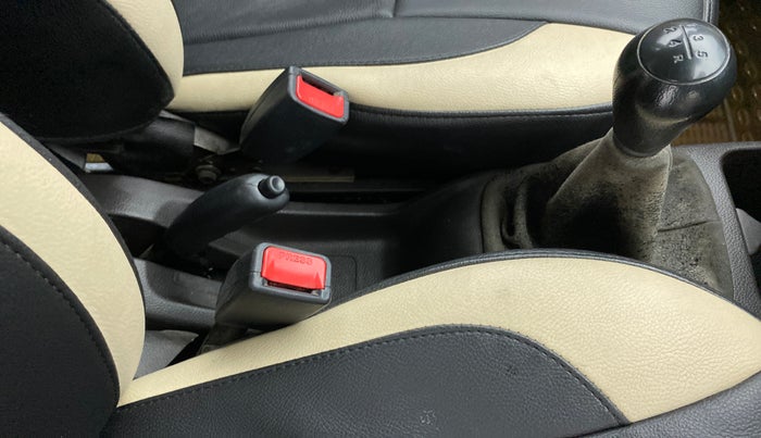 2014 Hyundai Eon MAGNA PLUS, Petrol, Manual, 66,797 km, Gear Lever