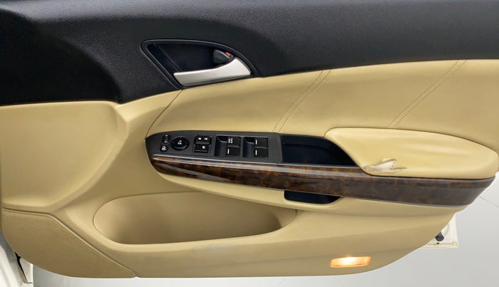 2010 Honda Accord 2.4 MT, Petrol, Manual, 44,842 km, Driver Side Door Panels Control