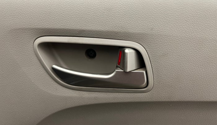 2019 Hyundai NEW SANTRO SPORTZ MT, Petrol, Manual, 37,275 km, Driver Side Door Panels Control