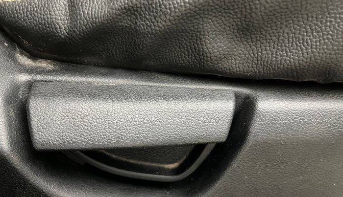 2019 Hyundai NEW SANTRO SPORTZ MT, Petrol, Manual, 37,275 km, Driver Side Adjustment Panel