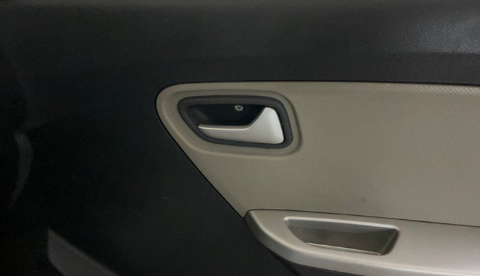 2019 Maruti Alto K10 VXI, Petrol, Manual, 17,156 km, Driver Side Door Panels Control