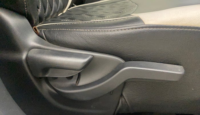 2016 Honda BR-V 1.5L I-VTEC V CVT, Petrol, Automatic, 61,607 km, Driver Side Adjustment Panel