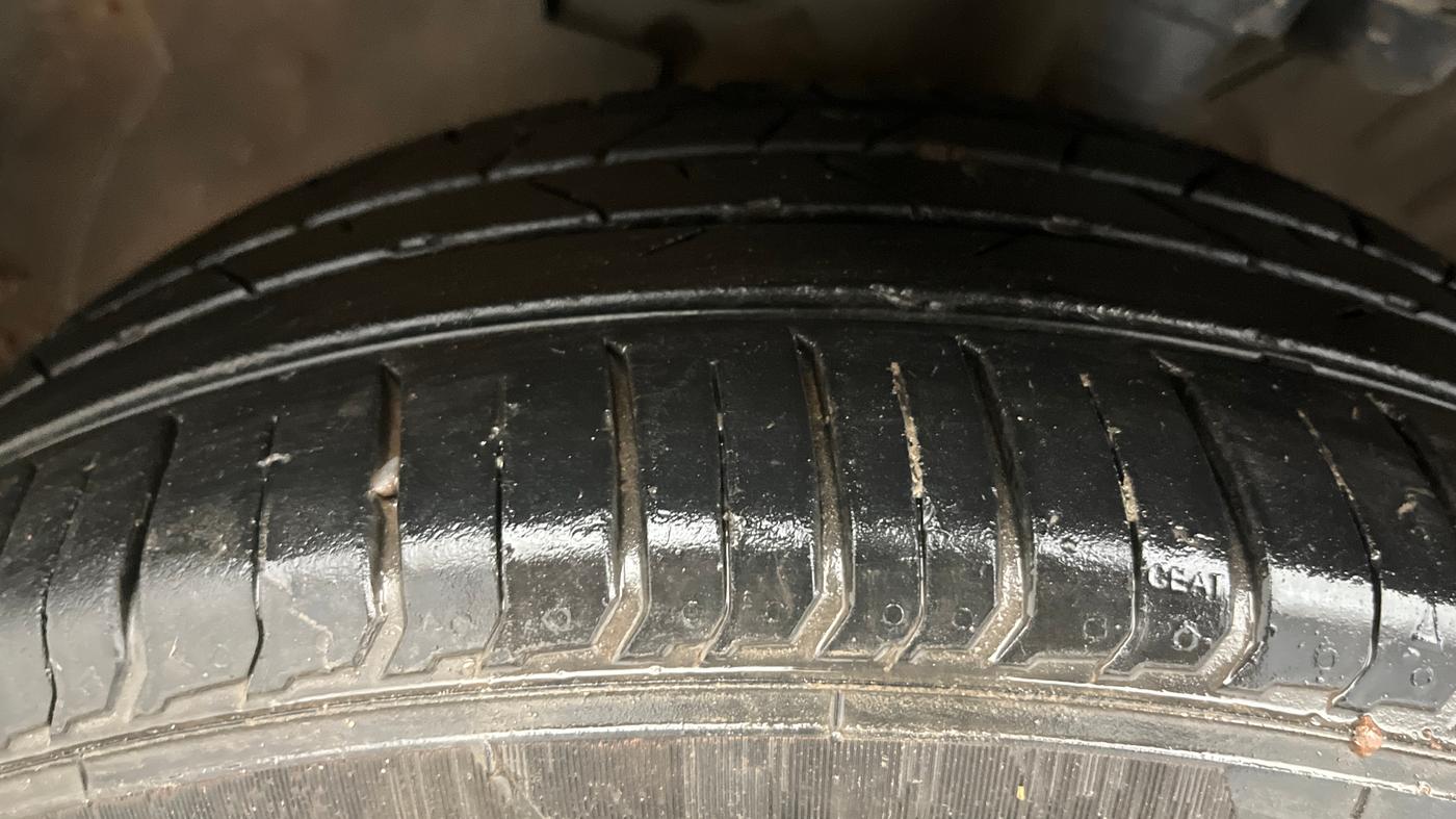 2021 Hyundai VENUE SX 1.0 TURBO IMT, Petrol, Manual, 97,414 km, Left Front Tyre Tread