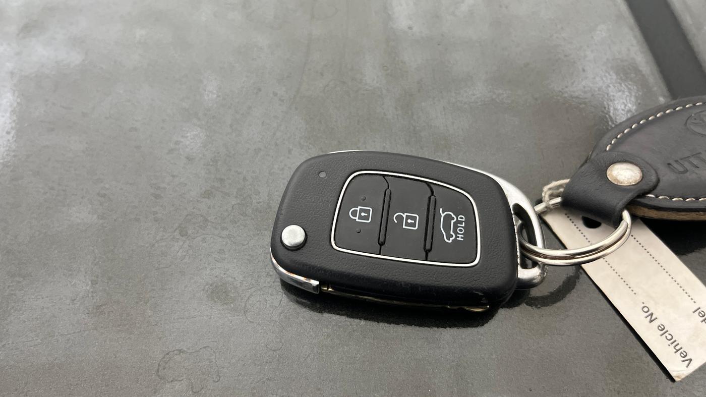 2021 Hyundai VENUE SX 1.0 TURBO IMT, Petrol, Manual, 97,414 km, Key Close Up