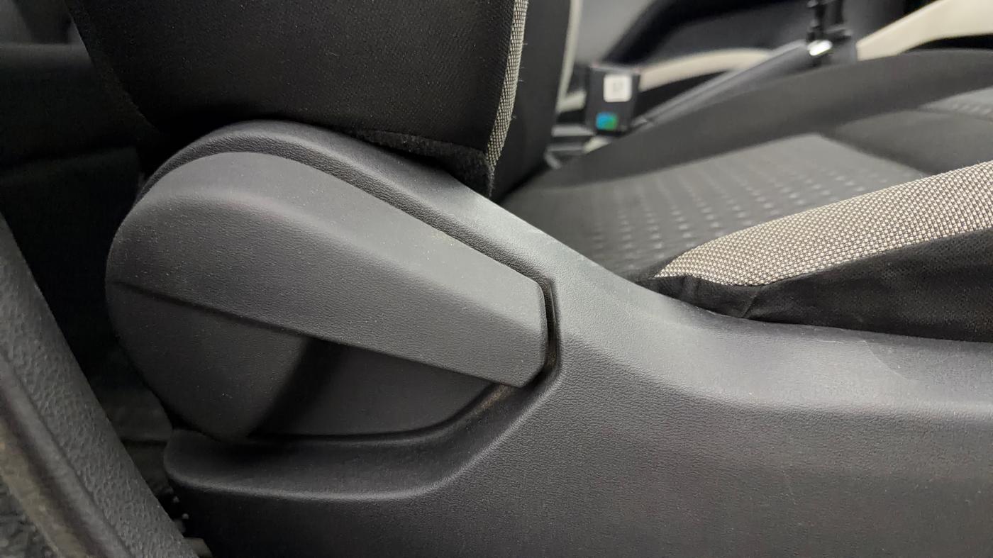 2021 Nissan MAGNITE XL, Petrol, Manual, 38,125 km, Driver Side Adjustment Panel