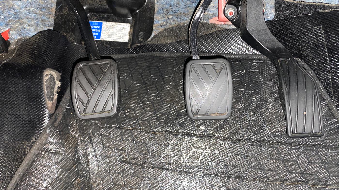 2021 Maruti Vitara Brezza VXI, Petrol, Manual, 1,13,683 km, Pedals