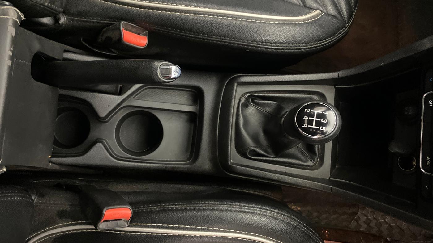 2021 Maruti Vitara Brezza VXI, Petrol, Manual, 1,13,683 km, Gear Lever