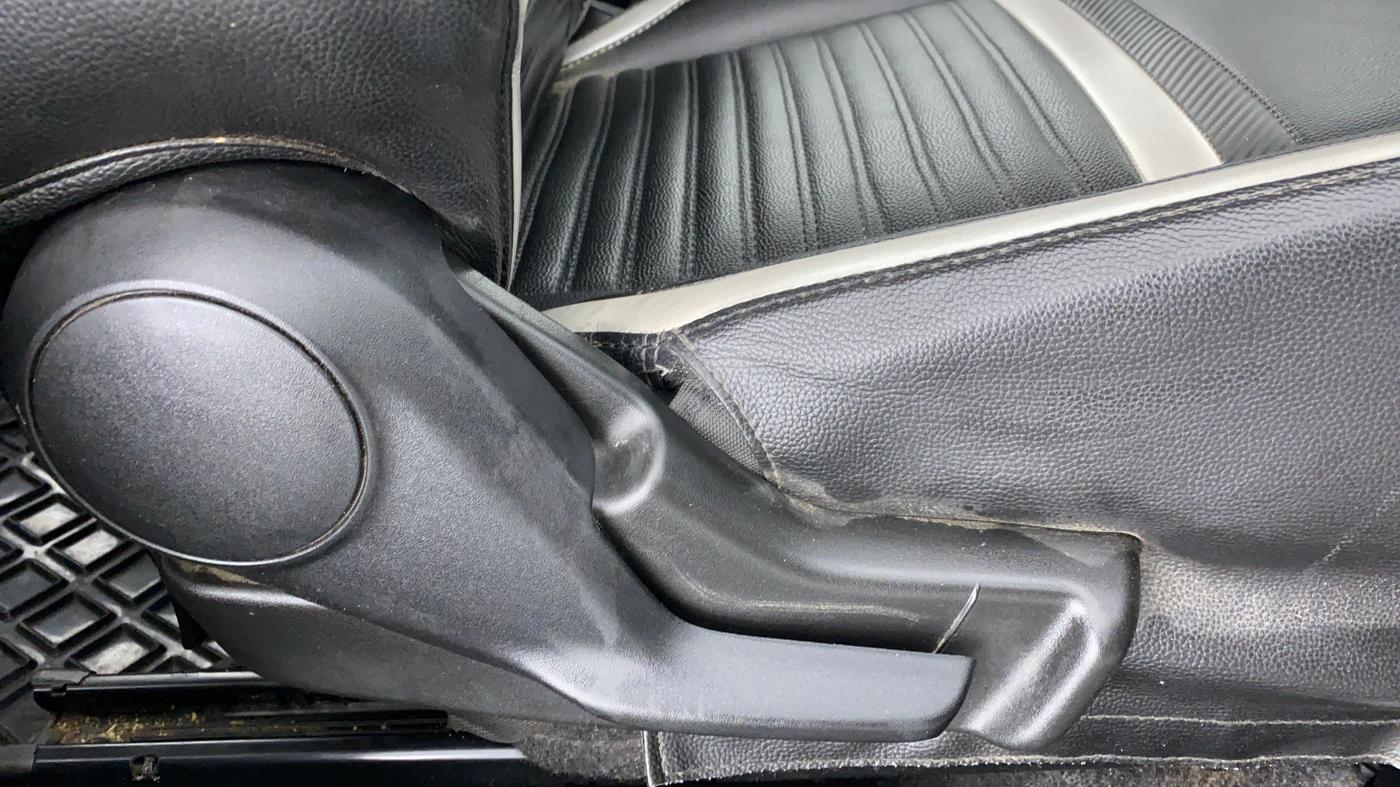 2018 Maruti Baleno DELTA 1.2 K12, Petrol, Manual, 51,747 km, Driver Side Adjustment Panel