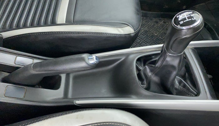 2018 Maruti Baleno DELTA 1.2 K12, Petrol, Manual, 51,747 km, Gear Lever