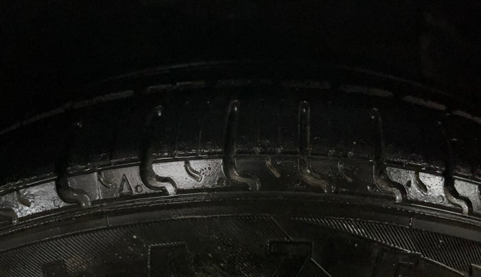 2016 Hyundai Xcent S 1.2, Petrol, Manual, 84,129 km, Right Front Tyre Tread