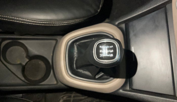 2016 Hyundai Xcent S 1.2, Petrol, Manual, 84,129 km, Gear Lever