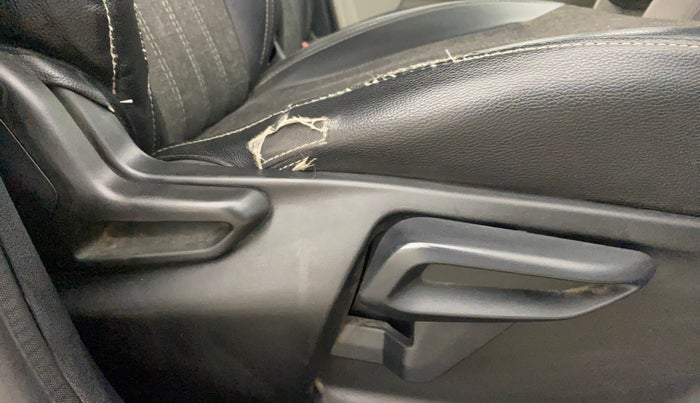 2022 Tata Tiago XZ PLUS CNG, CNG, Manual, 1,46,391 km, Driver Side Adjustment Panel