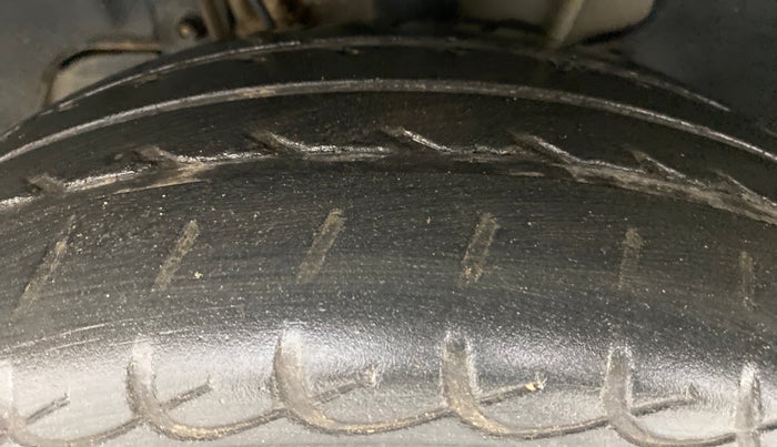 2017 Tata Tiago XZ 1.2 REVOTRON, Petrol, Manual, 28,838 km, Left Front Tyre Tread