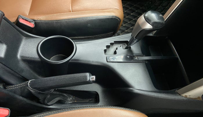 2017 Toyota Innova Crysta 2.7 ZX AT 7 STR, Petrol, Automatic, 85,231 km, Gear Lever