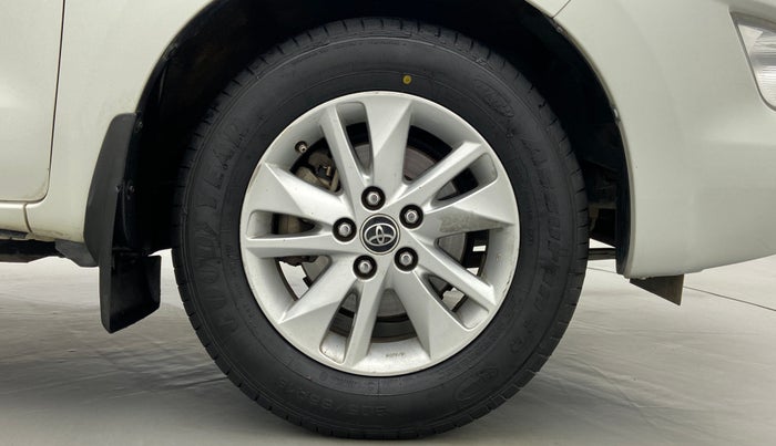 2017 Toyota Innova Crysta 2.7 ZX AT 7 STR, Petrol, Automatic, 85,231 km, Right Front Wheel