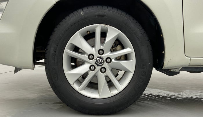 2017 Toyota Innova Crysta 2.7 ZX AT 7 STR, Petrol, Automatic, 85,231 km, Left Front Wheel