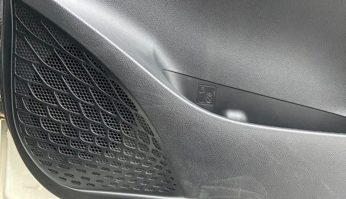 2017 Toyota Innova Crysta 2.7 ZX AT 7 STR, Petrol, Automatic, 85,231 km, Speaker