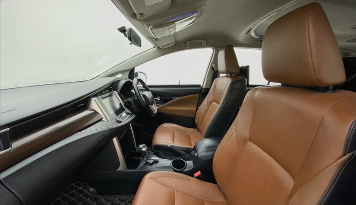 2017 Toyota Innova Crysta 2.7 ZX AT 7 STR, Petrol, Automatic, 85,231 km, Right Side Front Door Cabin