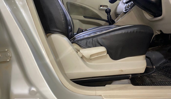 2018 Maruti Celerio ZXI, Petrol, Manual, 75,453 km, Driver Side Adjustment Panel