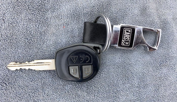 2019 Maruti Vitara Brezza VDI, Diesel, Manual, 25,691 km, Key Close Up