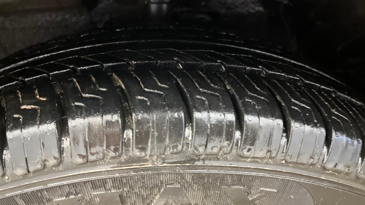 2014 Maruti Celerio VXI AMT, Petrol, Automatic, 27,852 km, Left Front Tyre Tread
