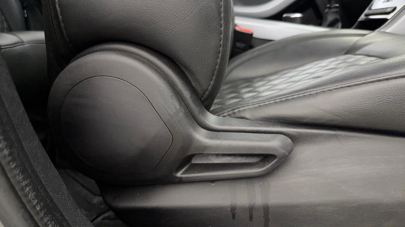 2023 Tata NEXON XM SUNROOF PETROL, Petrol, Manual, 20,885 km, Driver Side Adjustment Panel