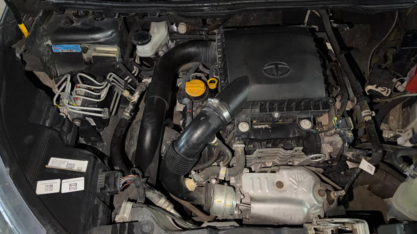 2023 Tata NEXON XM SUNROOF PETROL, Petrol, Manual, 20,885 km, Engine View - Right