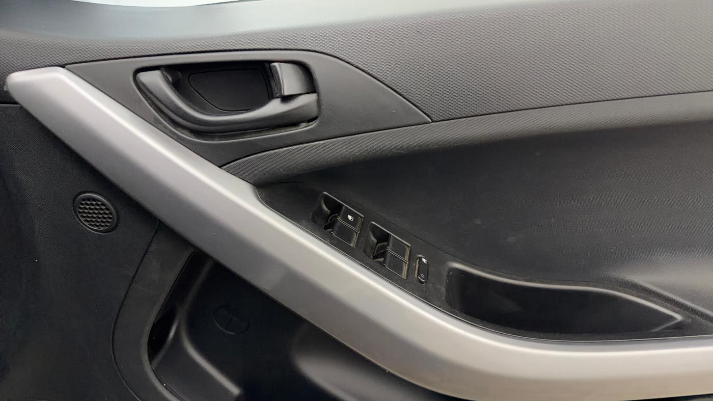 2023 Tata NEXON XM SUNROOF PETROL, Petrol, Manual, 20,885 km, Driver Side Door Panels Control