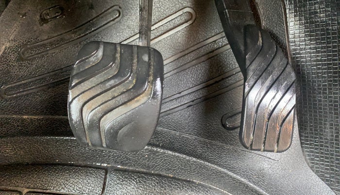 2018 Renault Kwid RXT 1.0 AMT, Petrol, Automatic, 32,655 km, Pedals