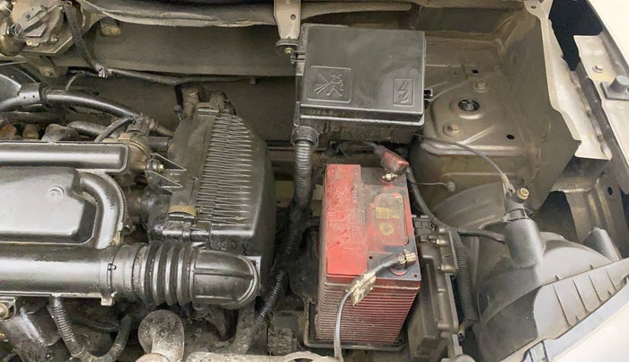 2018 Renault Kwid RXT 1.0 AMT, Petrol, Automatic, 32,655 km, Engine View - Left