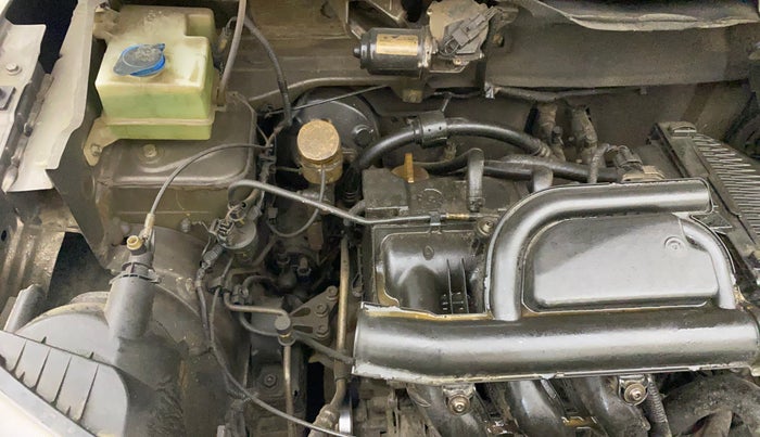 2018 Renault Kwid RXT 1.0 AMT, Petrol, Automatic, 32,655 km, Engine View - Right