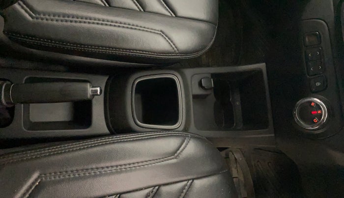 2018 Renault Kwid RXT 1.0 AMT, Petrol, Automatic, 32,655 km, Gear Lever