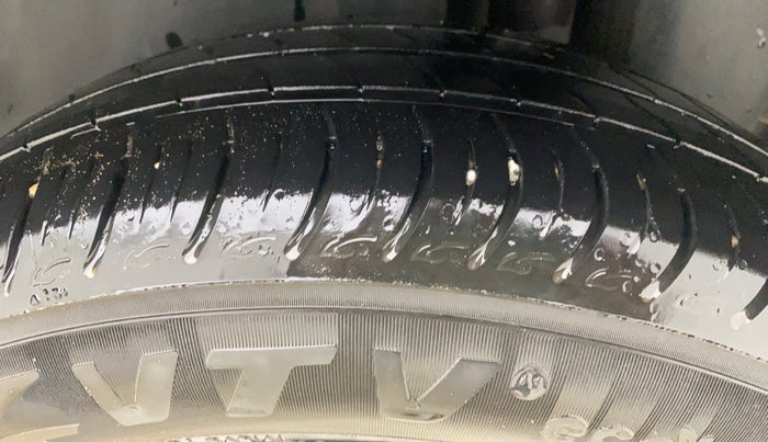 2017 Maruti Ciaz DELTA DIESEL 1.3, Diesel, Manual, 90,990 km, Left Rear Tyre Tread