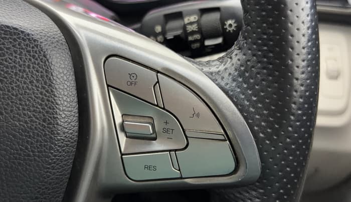 2021 Mahindra XUV300 W8 1.2 PETROL, Petrol, Manual, 79,709 km, Adaptive Cruise Control