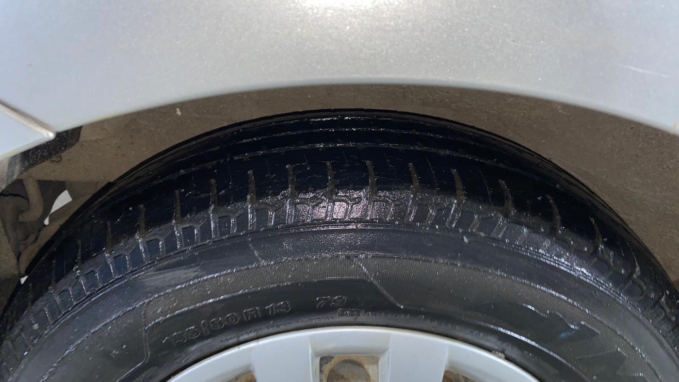 2015 Hyundai i10 SPORTZ 1.1, Petrol, Manual, 28,145 km, Right Rear Tyre Tread