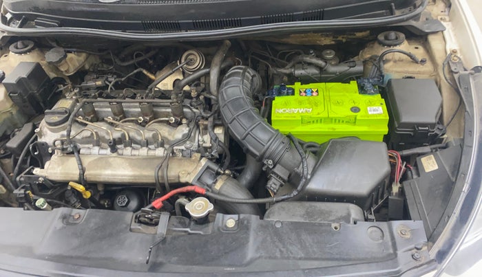 2014 Hyundai Verna FLUIDIC 1.6 CRDI SX, Diesel, Manual, 1,35,671 km, Engine View - Left