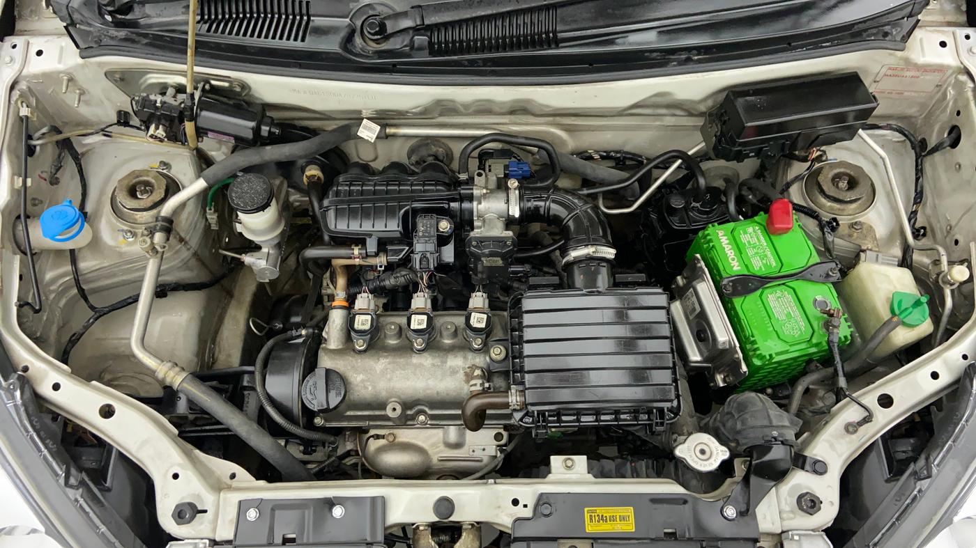 2017 Maruti Alto 800 LXI, Petrol, Manual, 63,567 km, Engine Bonet View
