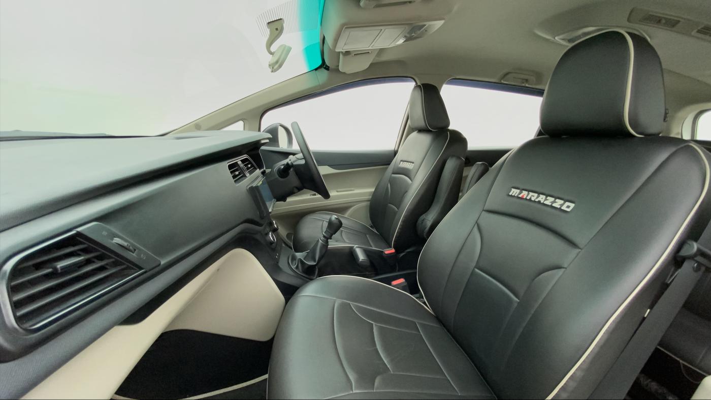 2018 Mahindra MARAZZO M2 8 STR, Diesel, Manual, 18,601 km, Right Side Front Door Cabin