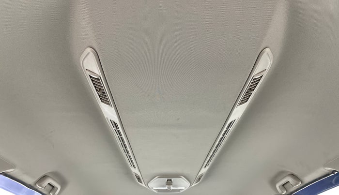 2018 Mahindra MARAZZO M2 8 STR, Diesel, Manual, 18,601 km, Rear AC Vents