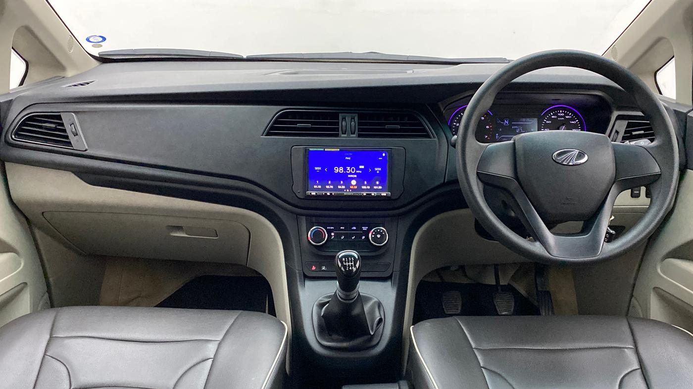 2018 Mahindra MARAZZO M2 8 STR, Diesel, Manual, 18,601 km, Dashboard