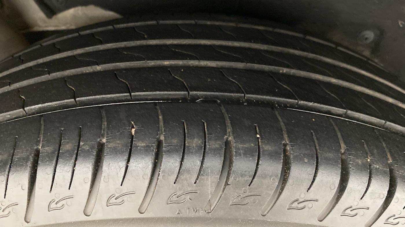 2018 Mahindra MARAZZO M2 8 STR, Diesel, Manual, 18,601 km, Right Rear Tyre Tread