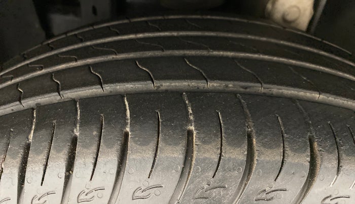 2018 Mahindra MARAZZO M2 8 STR, Diesel, Manual, 18,601 km, Left Front Tyre Tread