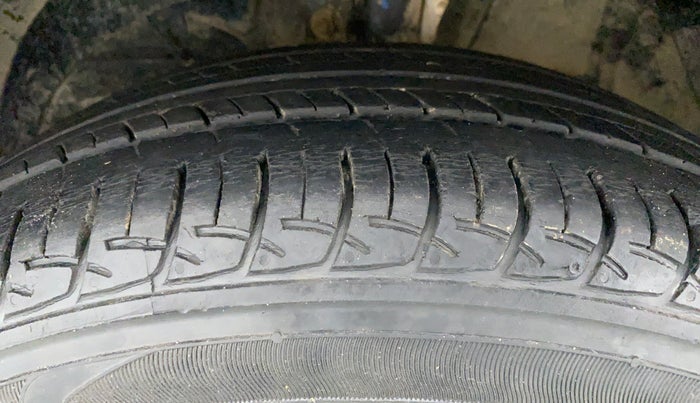 2019 Maruti Baleno DELTA 1.2 K12, Petrol, Manual, 25,856 km, Left Front Tyre Tread