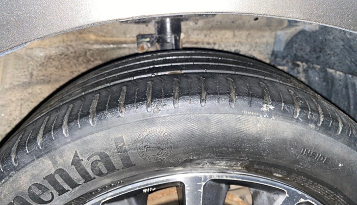 2018 Maruti Ciaz ALPHA 1.5 SHVS PETROL, Petrol, Manual, 82,378 km, Right Front Tyre Tread
