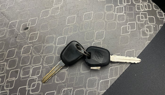 2017 Maruti Alto 800 LXI, Petrol, Manual, 79,411 km, Key Close Up