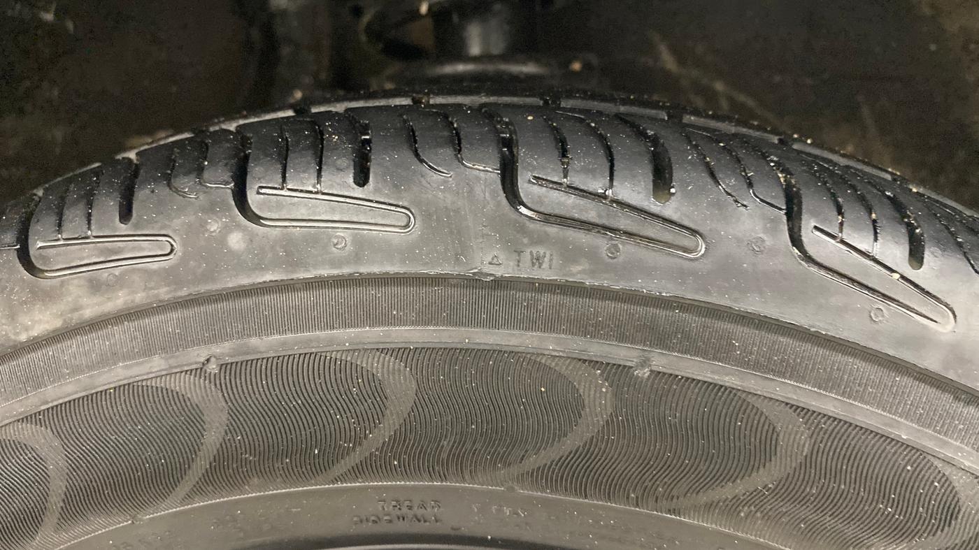 2017 Maruti Alto 800 LXI, Petrol, Manual, 79,411 km, Right Front Tyre Tread