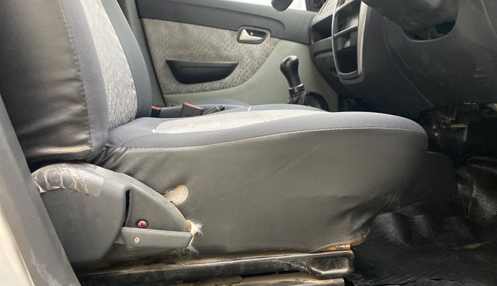 2017 Maruti Alto 800 LXI, Petrol, Manual, 79,411 km, Driver Side Adjustment Panel