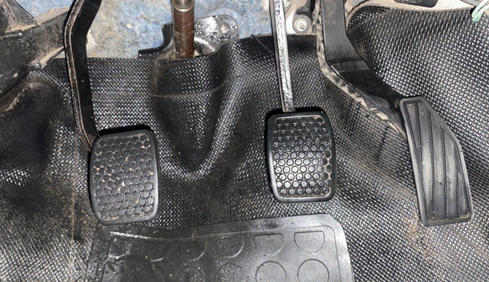 2017 Maruti Alto 800 LXI, Petrol, Manual, 79,411 km, Pedals