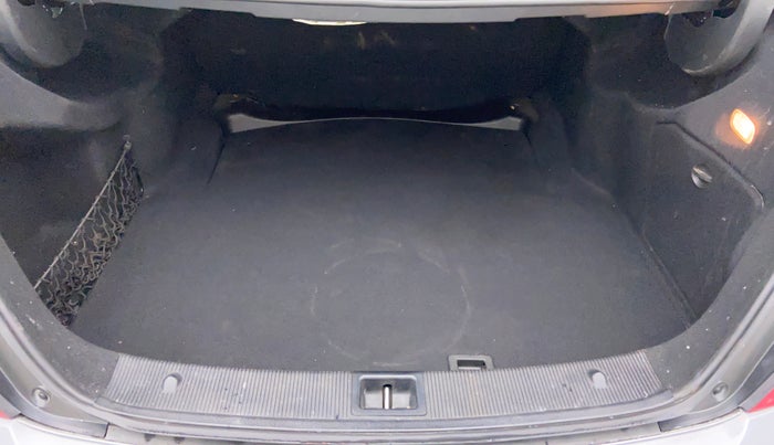 2011 Mercedes Benz C Class 	250 CDI ELEGANCE AT, Diesel, Automatic, 43,438 km, Boot Inside